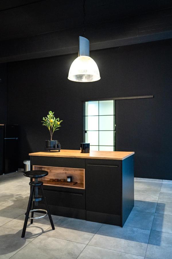 Design Loft - 200qm2 - Heimkino - Bestlage - Parkplatz Apartment