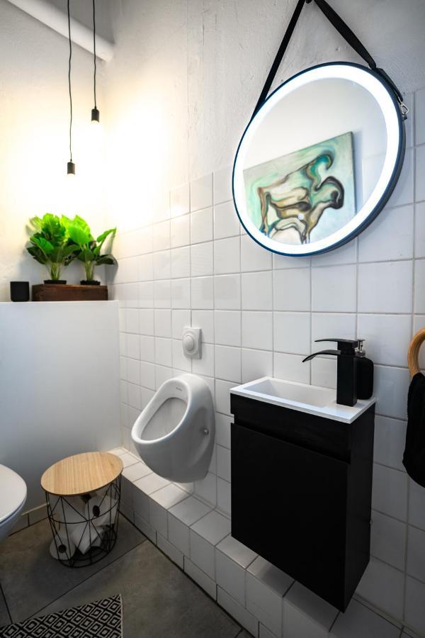 Design Loft - 200qm2 - Heimkino - Bestlage - Parkplatz Apartment *