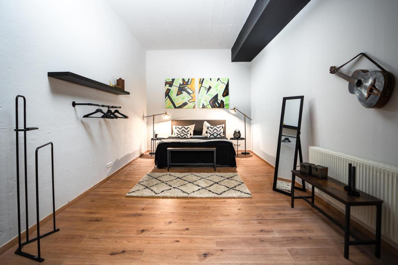 Design Loft - 200qm2 - Heimkino - Bestlage - Parkplatz