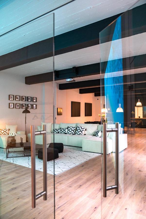 Design Loft - 200qm2 - Heimkino - Bestlage - Parkplatz Apartment
