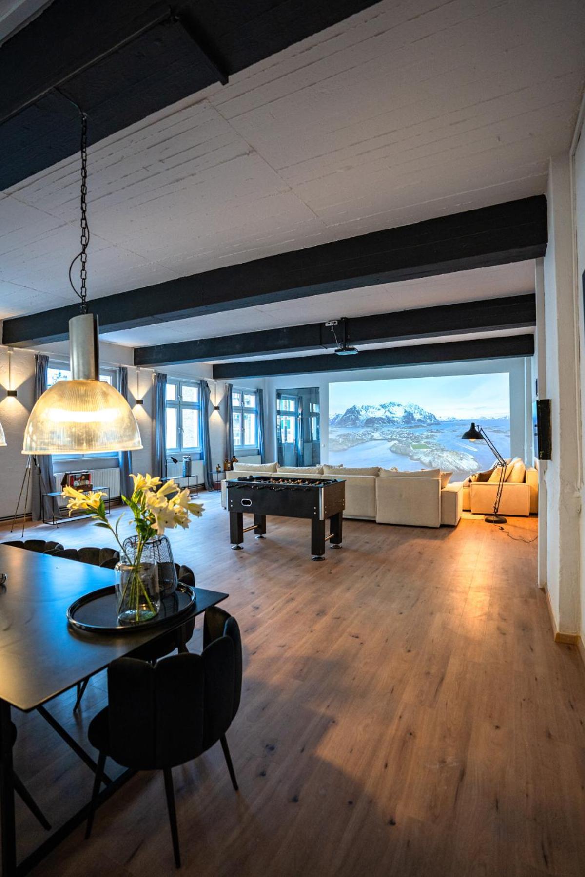 Design Loft - 200qm2 - Heimkino - Bestlage - Parkplatz Apartment