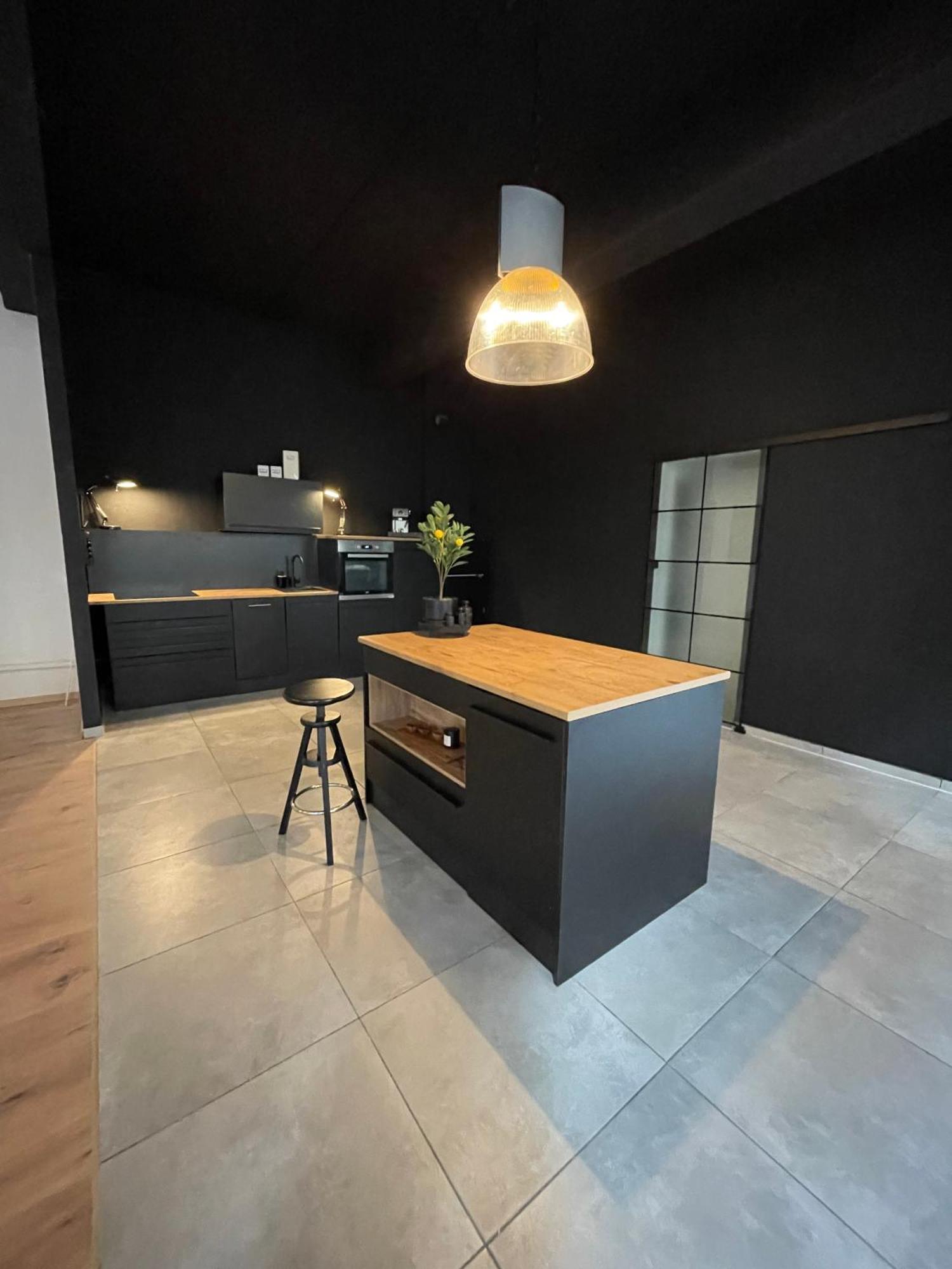 Apartment Design Loft - 200qm2 - Heimkino - Bestlage - Parkplatz